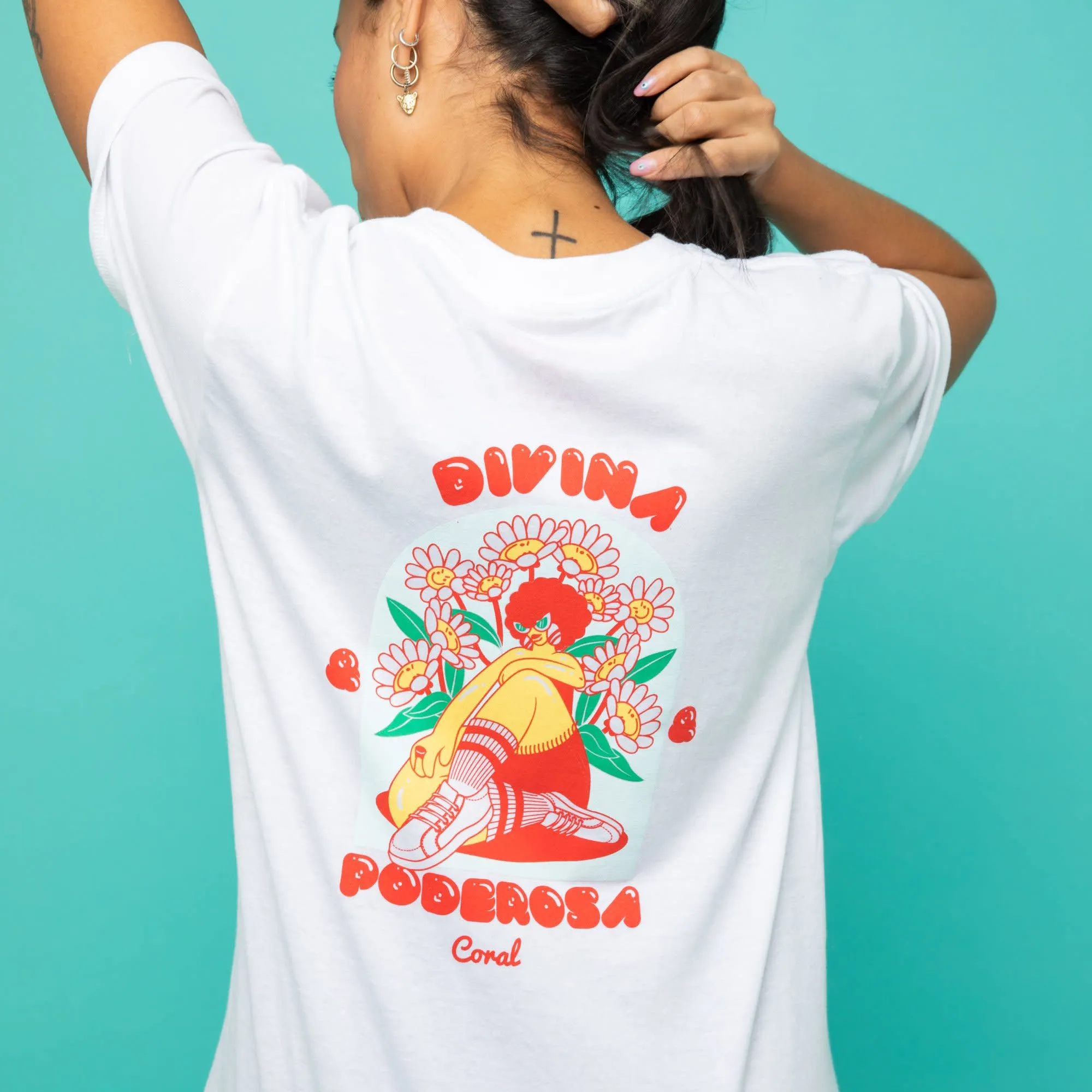 BLUSA CORAL DIVINA Y PODEROSA