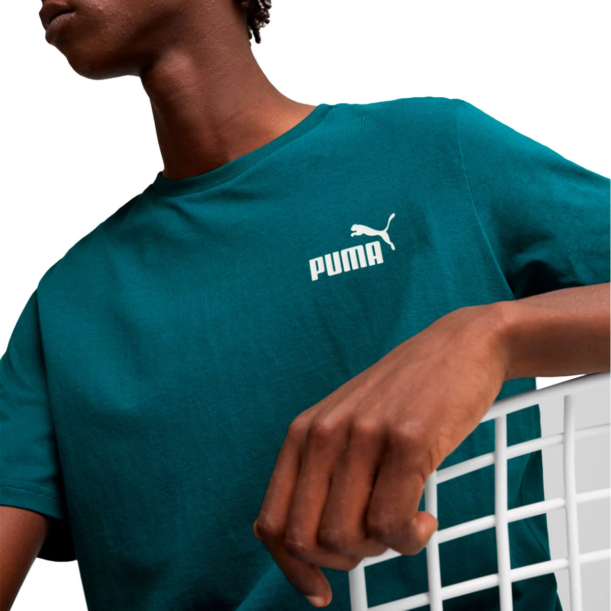 Camiseta Puma Essentials + Tape