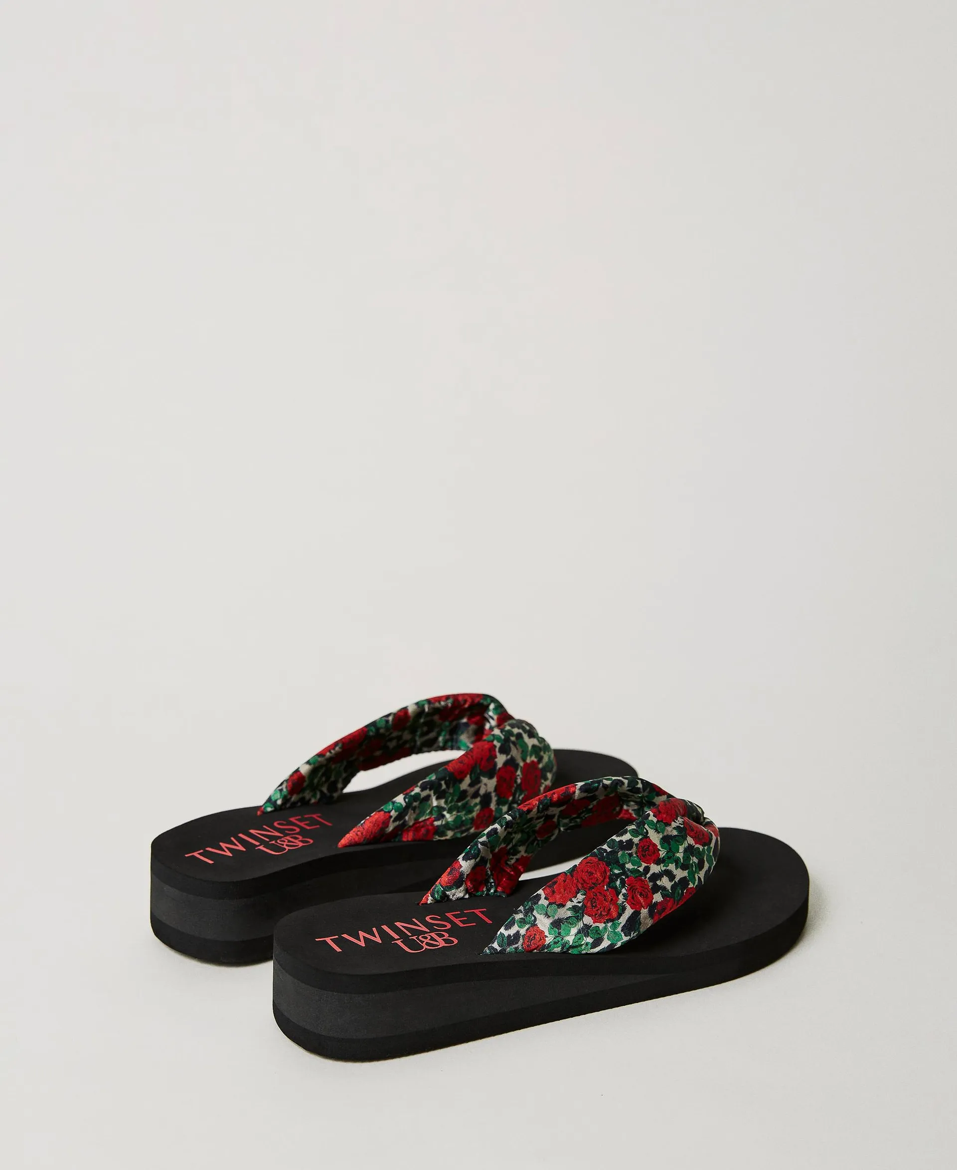 Chanclas de plataforma con estampado