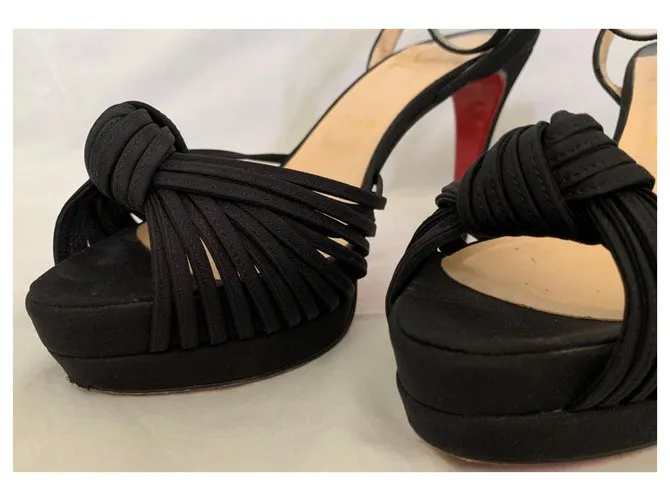 Christian Louboutin Sandalias altas de crepe de China negras Negro 