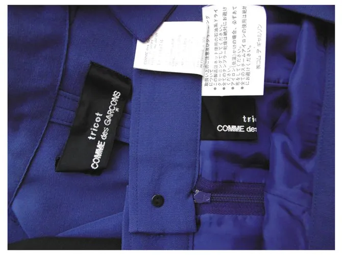 Comme Des Garcons Traje de chaqueta y falda estilo chico Azul marino 