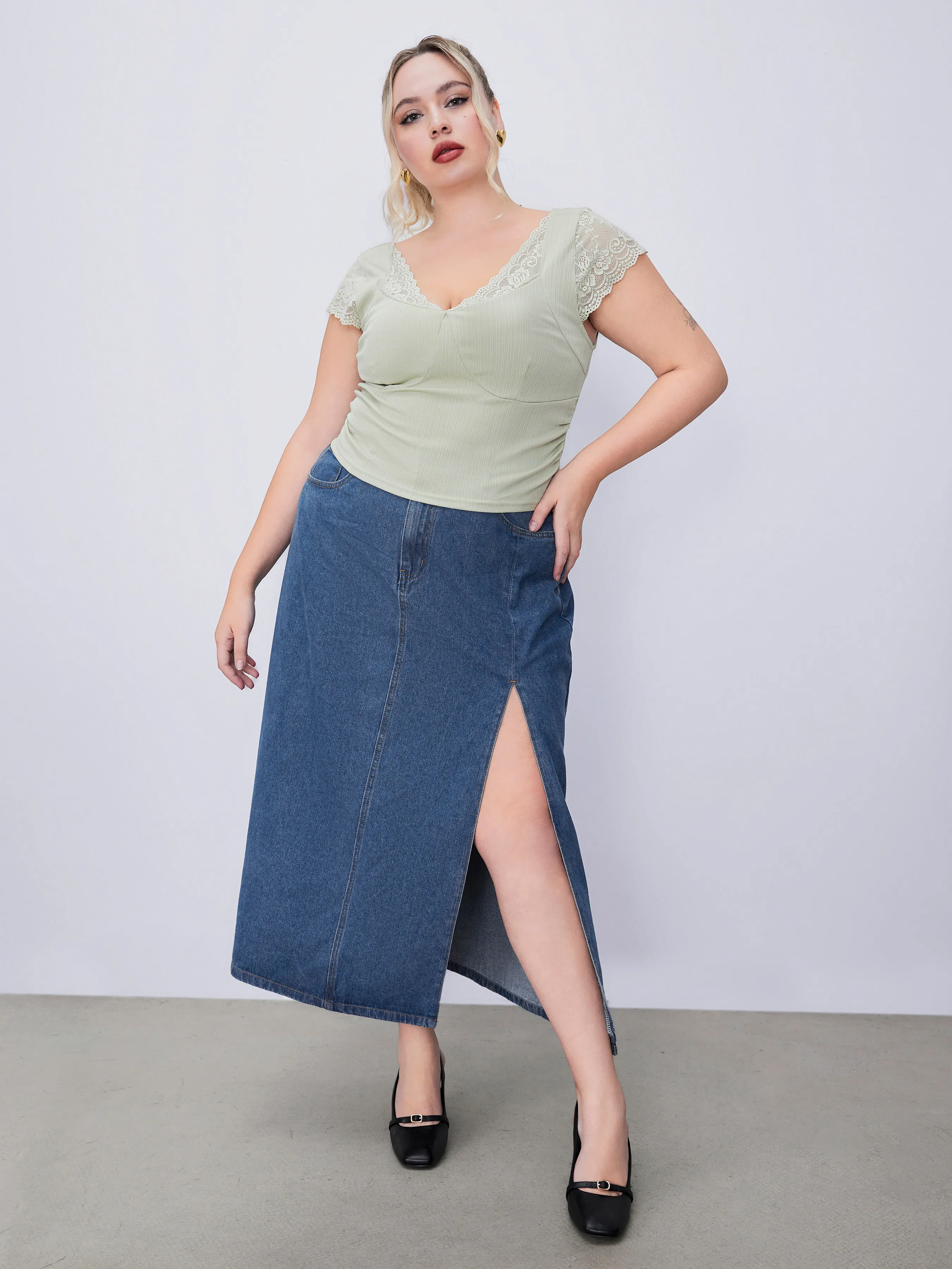 Falda Vaquera Maxi con Bolsillos y Abertura de Tiro Medio Curvy