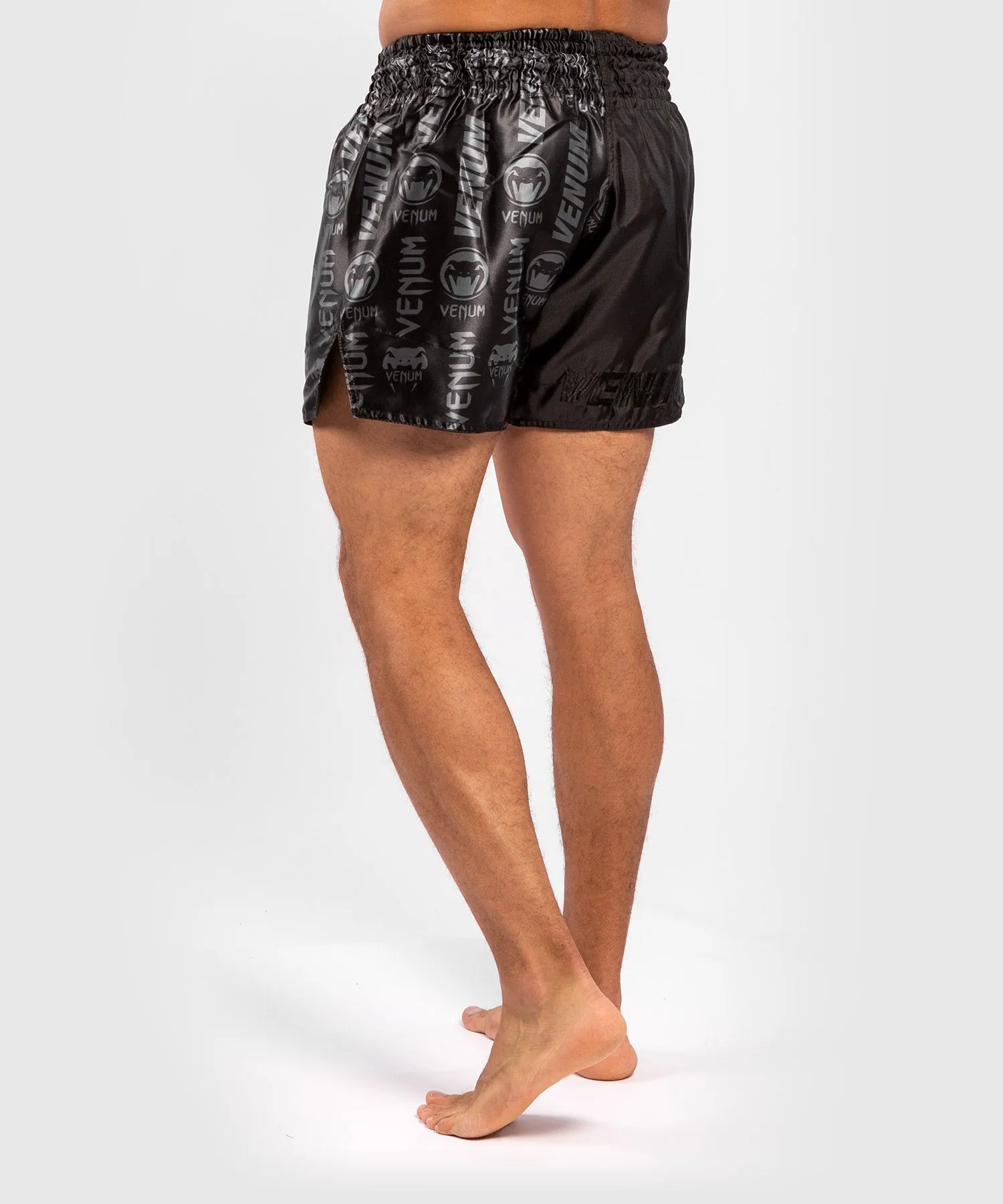 Pantalones cortos Venum Logos Muay Thai - Negro/Negro