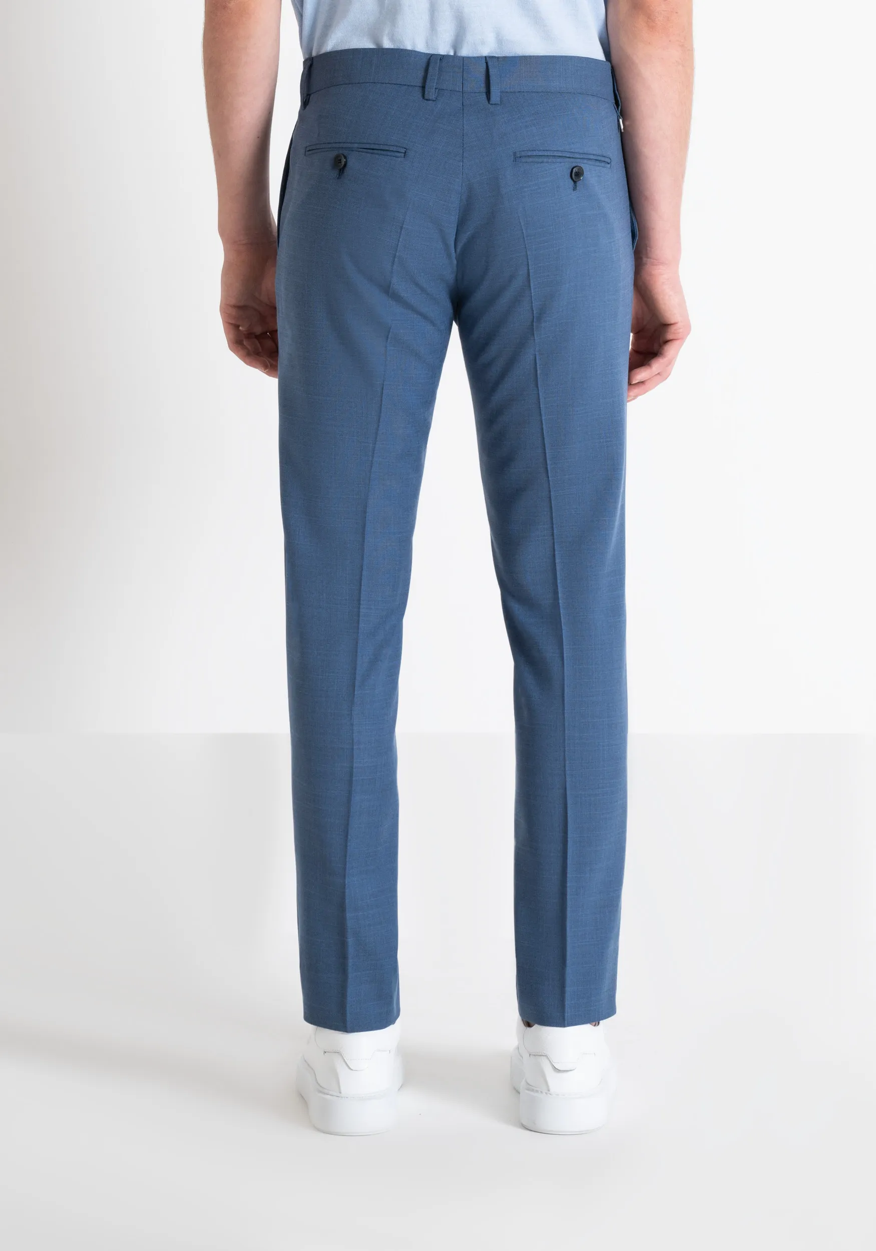 PANTALÓN SLIM FIT «BONNIE» EN TEJIDO MIXTO VISCOSA EFECTO FLAMEADO ELÁSTICO