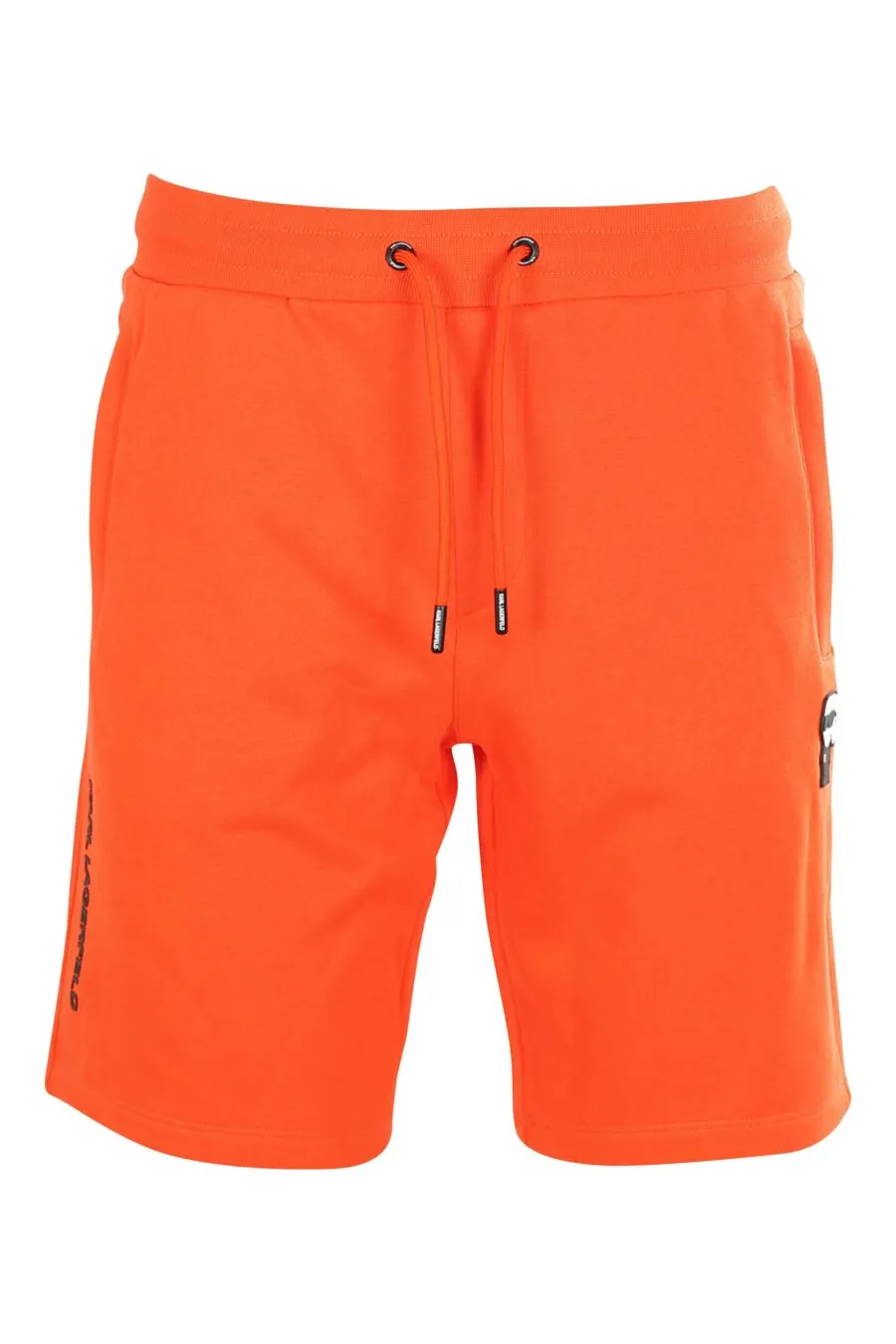 Pantalón de chándal corto naranja con logo de goma