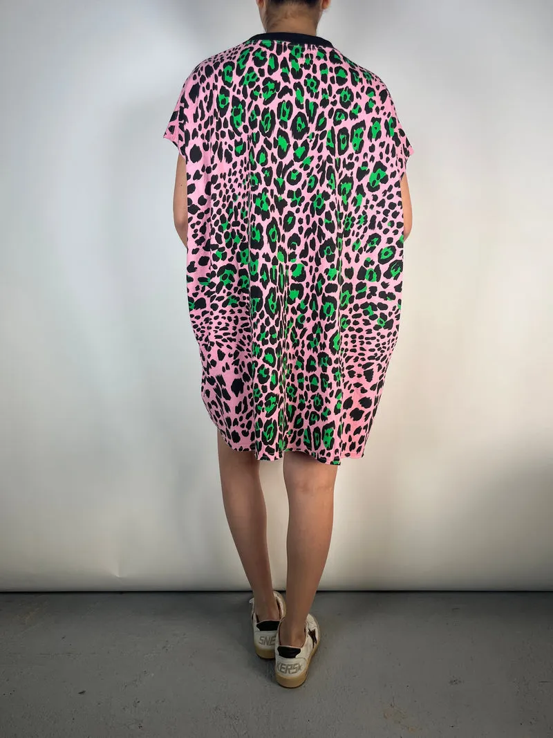 QÜINA Vestido Leopard Fucsia