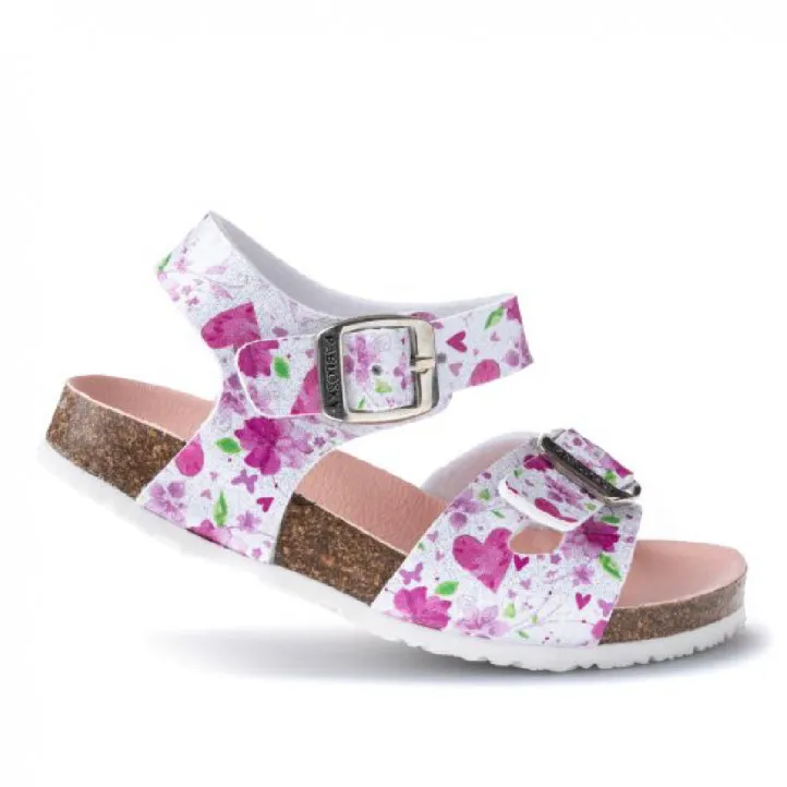 sandalias Pablosky con corazones y flores y estilo bio