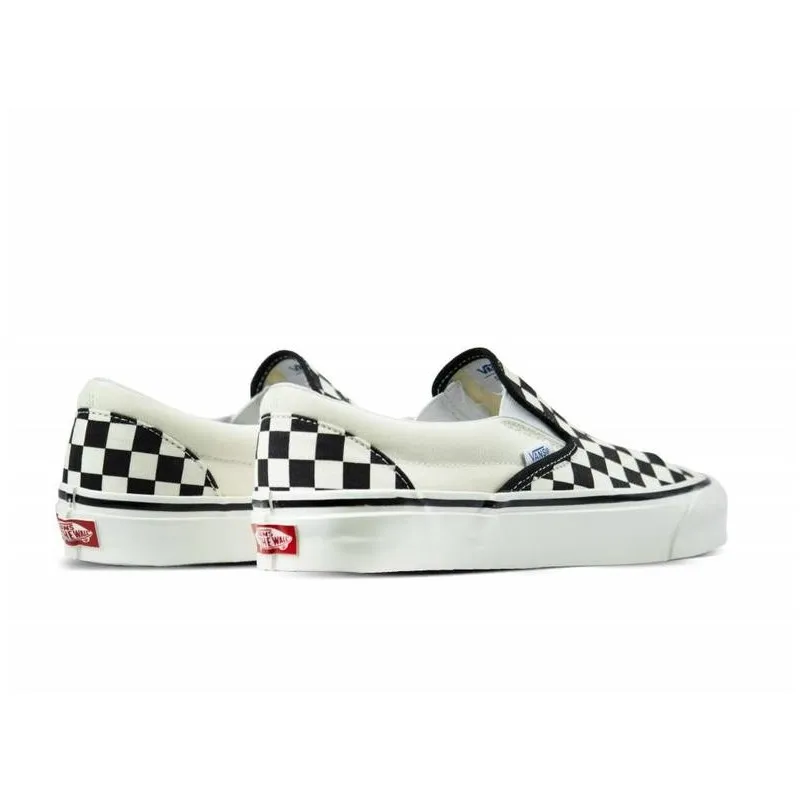 VANS CHECKERBOARD CLASSIC SLIP-ON 9