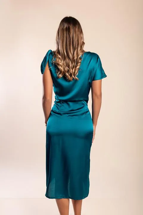 Vestido midi elegante con detalles fruncidos, menta